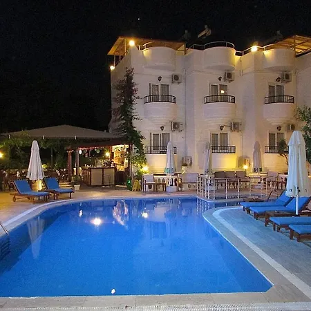 Seaside Hotel 2*